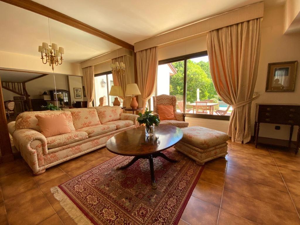 Villa Blanca Con Piscina A 15 Minutos De Toledo - Apartamentos Aloha Toledo Olías del Rey Extérieur photo